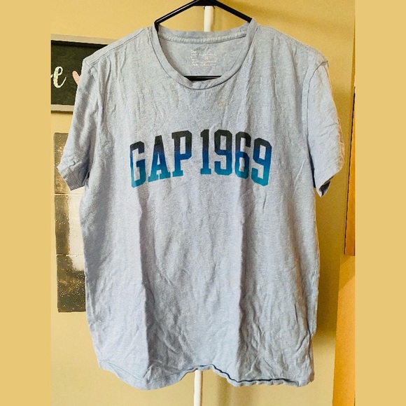 GAP running shirt - Picture 1 of 1